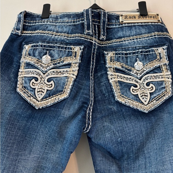 Rock Revival Pants - Rock Revival Vintage Blue Acid Wash Y2K Low Rise Denim Embroidered Capri Size30